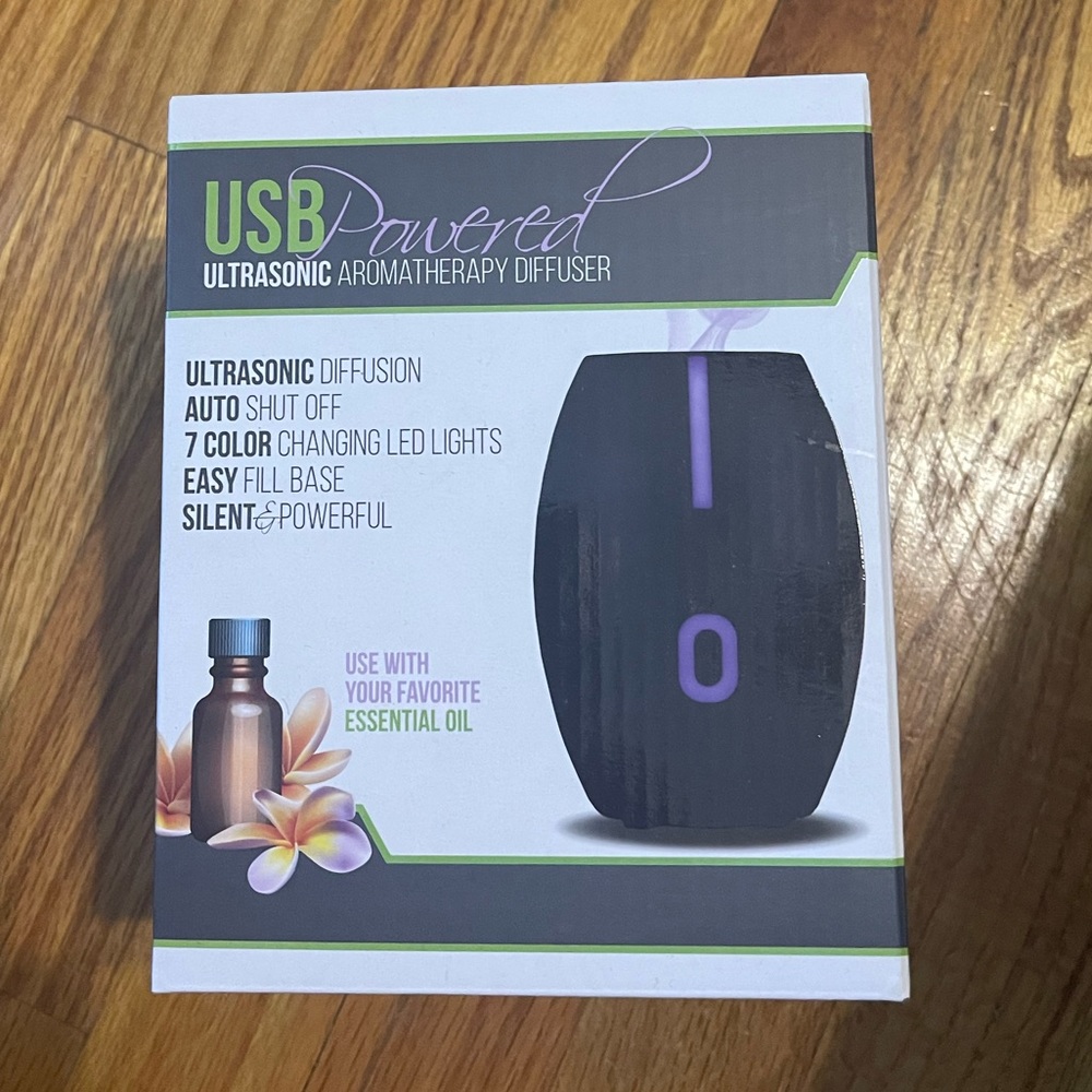 Essential Oil Diffuser - Black- New in box - never opened